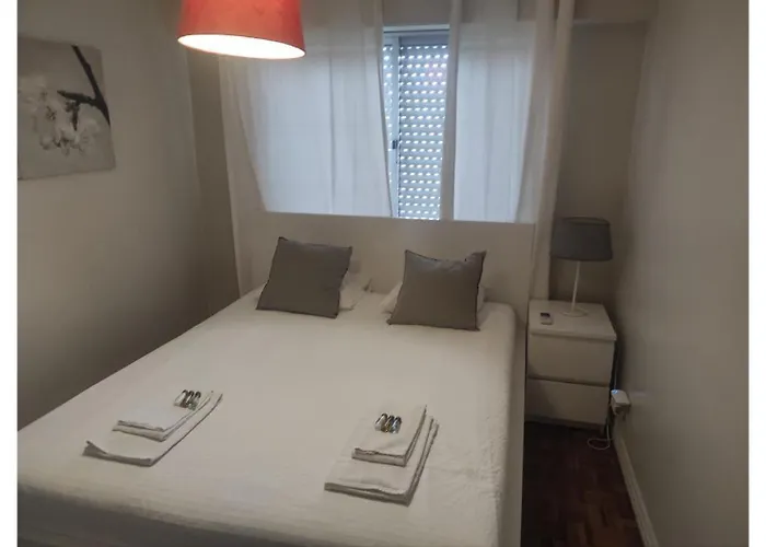 Large Contemporary With Three-bedroom