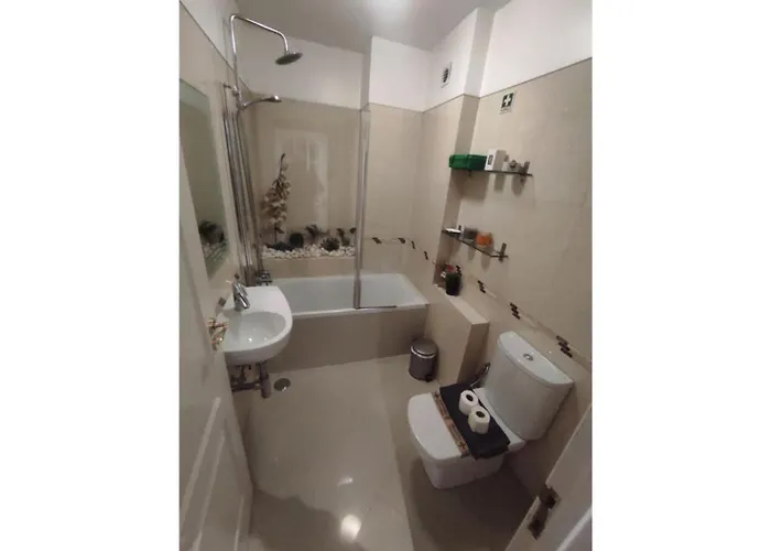 Large Contemporary With Three-bedroom * Lissabon