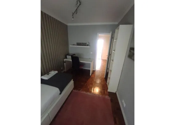 Large Contemporary With Three-bedroom *