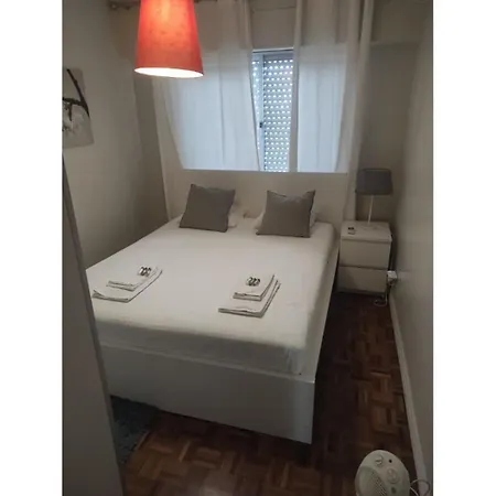 Daire Large Contemporary With Three-bedroom Lisboa